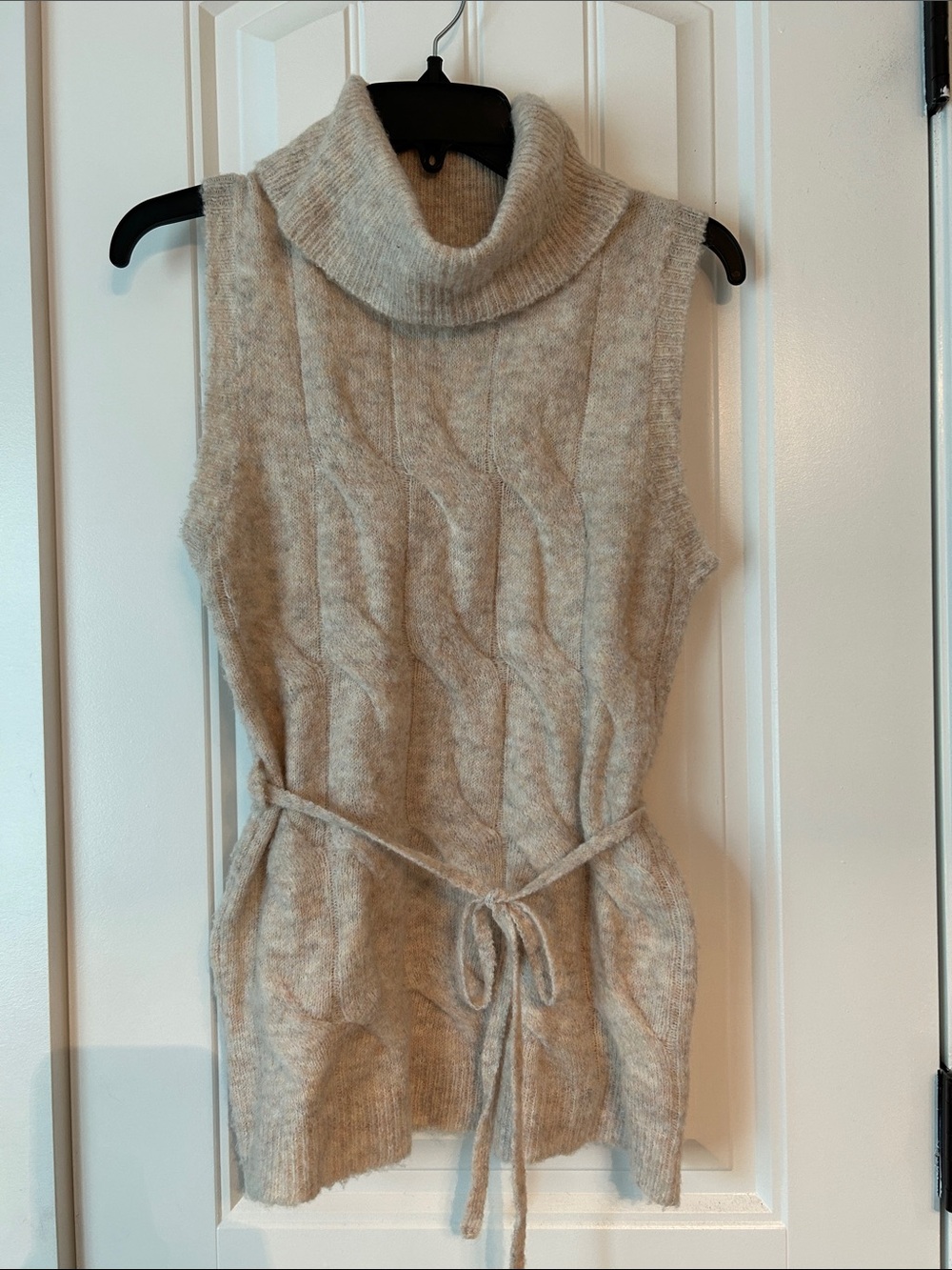 Hem & Thread Cream Cable Knit Sleeveless Turtleneck Sweater Vest with Tie Waist